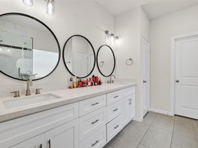 5121 Firnat Street, Houston TX 77016