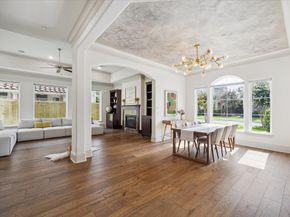 86 S Creekside Court, Houston TX 77055