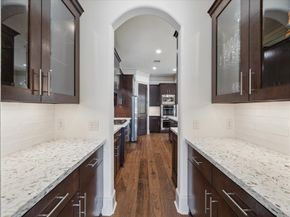 86 S Creekside Court, Houston TX 77055