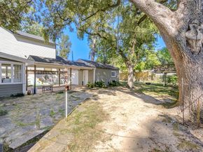 1550 Sue Barnett Drive, Houston TX 77018