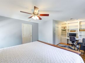 1550 Sue Barnett Drive, Houston TX 77018