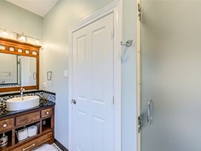 1550 Sue Barnett Drive, Houston TX 77018