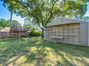 1550 Sue Barnett Drive, Houston TX 77018