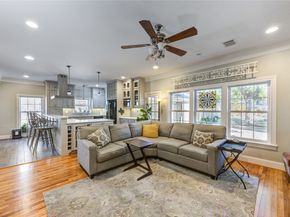 1550 Sue Barnett Drive, Houston TX 77018