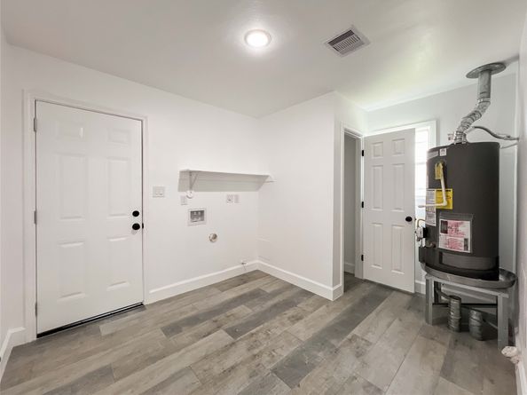 7851 Pecan Villas Drive, Houston TX 77061