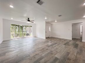 7851 Pecan Villas Drive, Houston TX 77061
