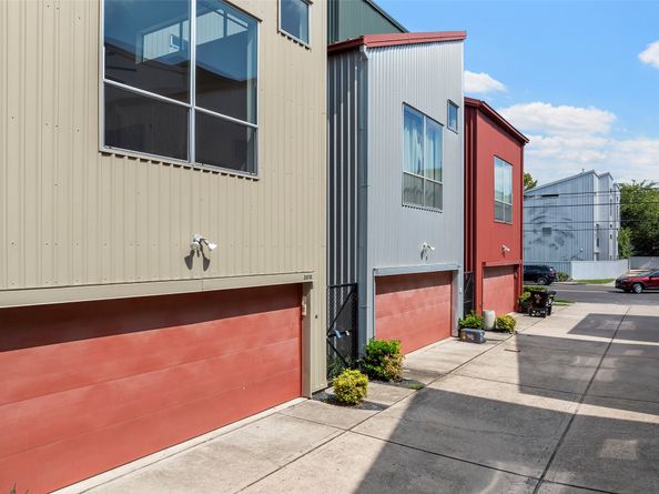 3018 Commerce Street, Houston TX 77003