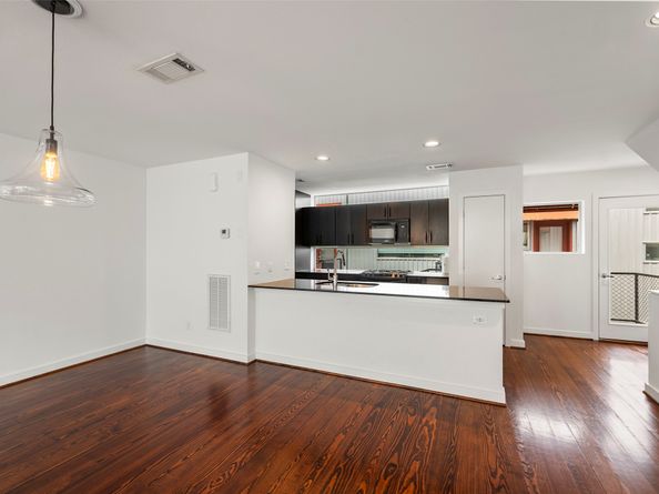 3018 Commerce Street, Houston TX 77003