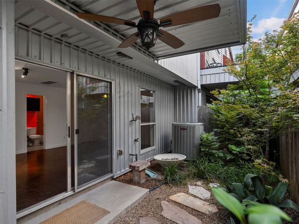 3018 Commerce Street, Houston TX 77003