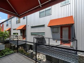 3018 Commerce Street, Houston TX 77003