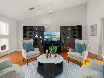 3105 Caroline Street