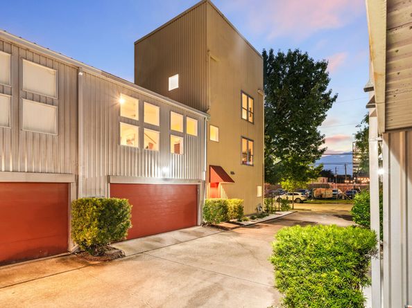3105 Caroline Street, Houston TX 77004