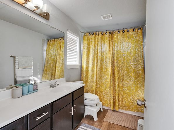 4331 Cetti Street, Houston TX 77009