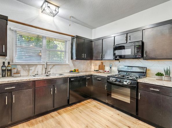 4331 Cetti Street, Houston TX 77009