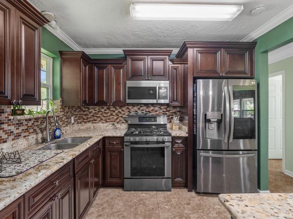 811 Globe Street, Houston TX 77034