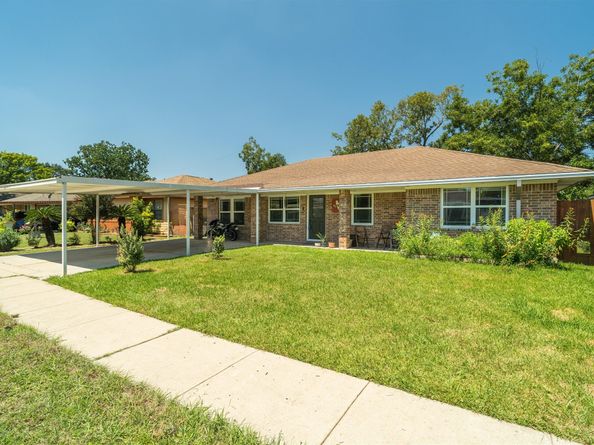 811 Globe Street, Houston TX 77034