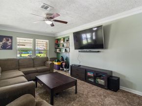 811 Globe Street, Houston TX 77034