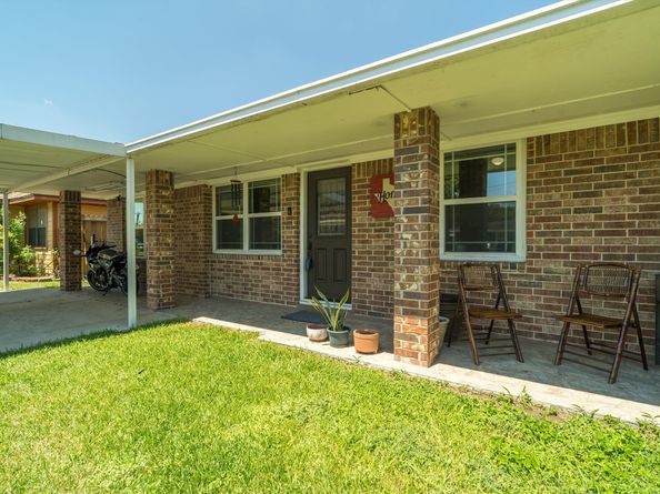 811 Globe Street, Houston TX 77034