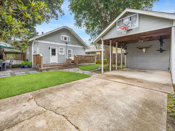 936 W Cottage Street, Houston TX 77009