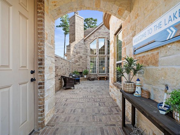 8322 Sands Bank Lane, Conroe TX 77304