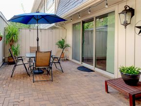 5831 Doliver Drive 24, Houston TX 77057