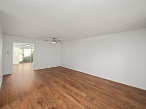 5831 Doliver Drive 24, Houston TX 77057