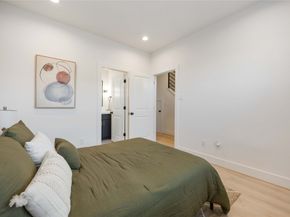 2530 Live Oak Street, Houston TX 77004