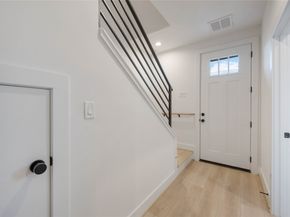 2530 Live Oak Street, Houston TX 77004