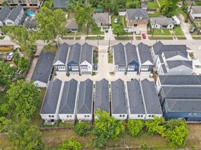 320 Neyland Street, Houston TX 77022