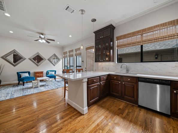 3322 Crosspark Place, Houston TX 77007