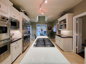 4401 Roseland Street, Houston TX 77006