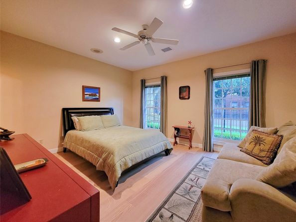 4401 Roseland Street, Houston TX 77006