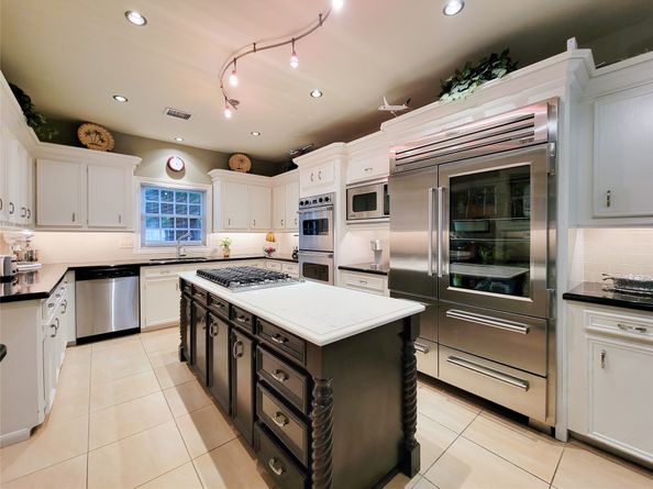 4401 Roseland Street, Houston TX 77006
