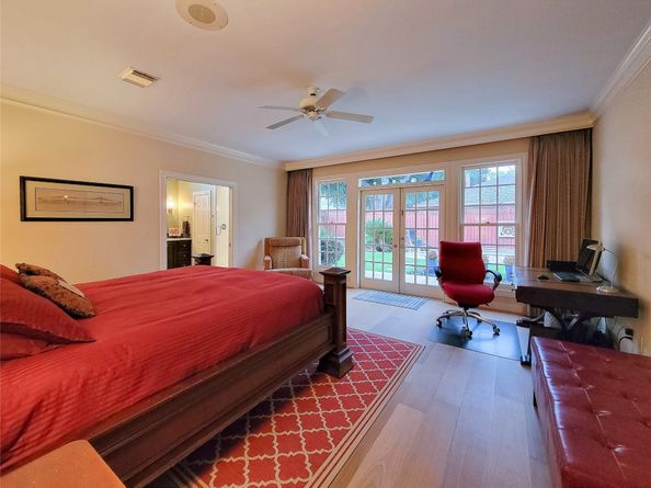 4401 Roseland Street, Houston TX 77006