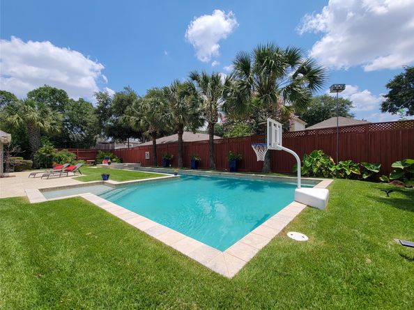 4401 Roseland Street, Houston TX 77006