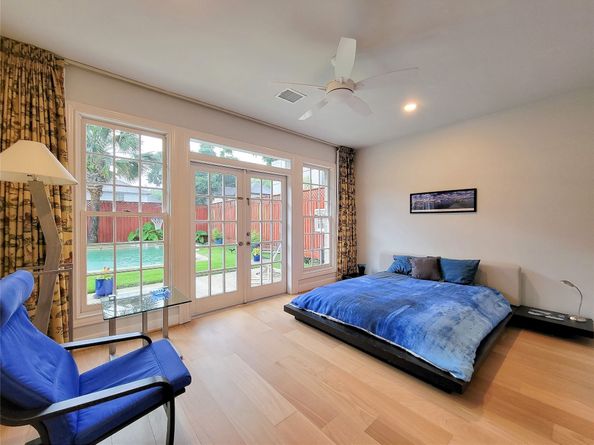 4401 Roseland Street, Houston TX 77006