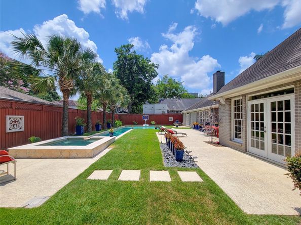4401 Roseland Street, Houston TX 77006