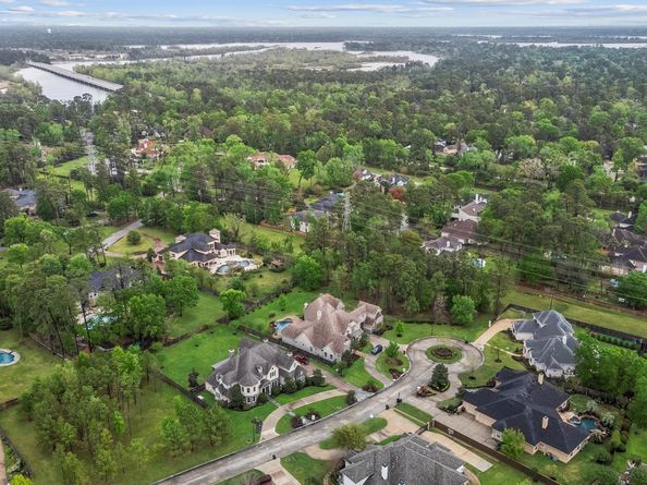 10 Oak Cove Lane, Humble TX 77346