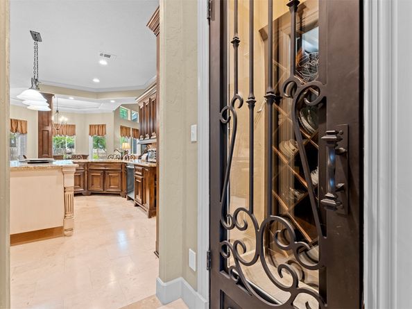 10 Oak Cove Lane, Humble TX 77346