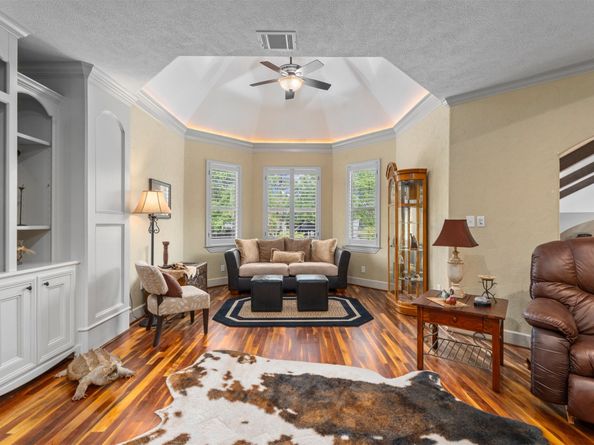 10 Oak Cove Lane, Humble TX 77346