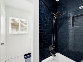 1954 Augusta Drive 32, Houston TX 77057