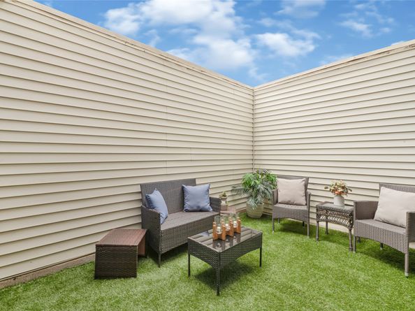1954 Augusta Drive 32, Houston TX 77057