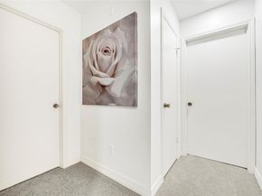 1954 Augusta Drive 32, Houston TX 77057