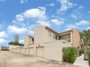 1954 Augusta Drive 32, Houston TX 77057