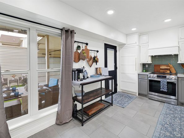 1954 Augusta Drive 32, Houston TX 77057