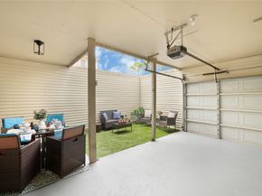 1954 Augusta Drive 32, Houston TX 77057
