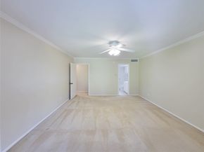 7600 Burgoyne Road 114, Houston TX 77063