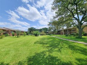 7600 Burgoyne Road 114, Houston TX 77063