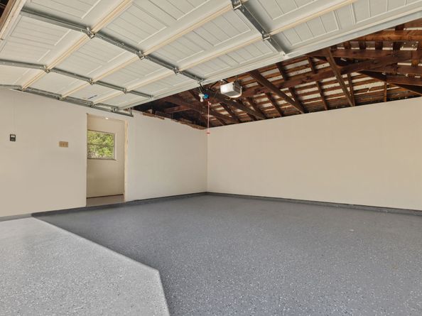 5530 Redstart Street, Houston TX 77096