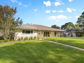5530 Redstart Street, Houston TX 77096